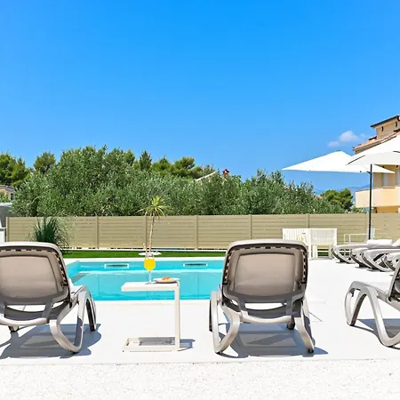 Perla Auf Ciovo Villa